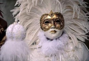 maschera-veneziana-in-bianco